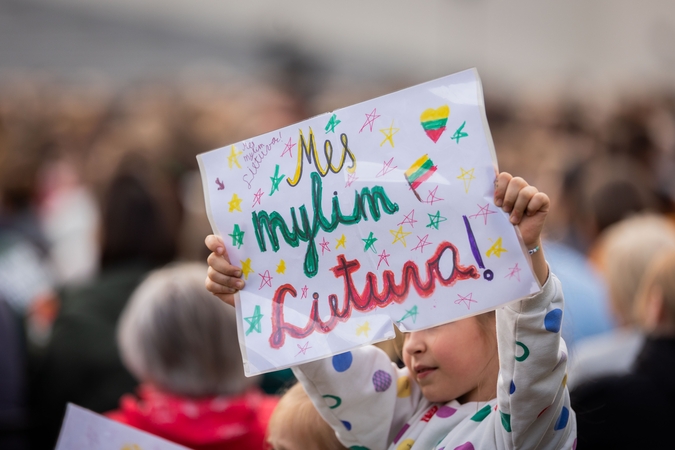 Valstybės dienos proga Lietuvoje ir pasaulyje sugiedota „Tautiška giesmė“