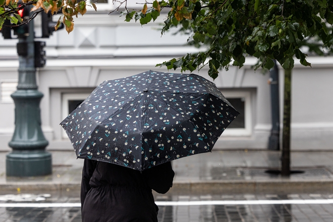 Orai: nors sulauksime lietaus, vasariška šiluma nesitrauks
