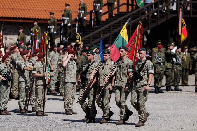 Sausumos pajėgų vėliavų žygio finišas ir Sausumos pajėgų dienos iškilminga ceremonija