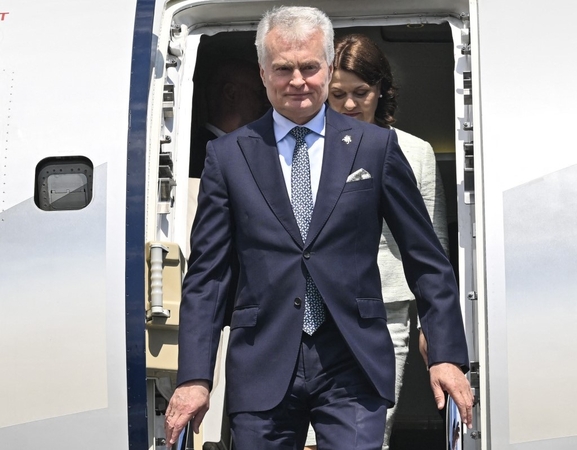 Prezidentas ir užsienio reikalų ministras Ankaroje tikisi NATO vienybės, teisingo išlaidų dalijimosi 