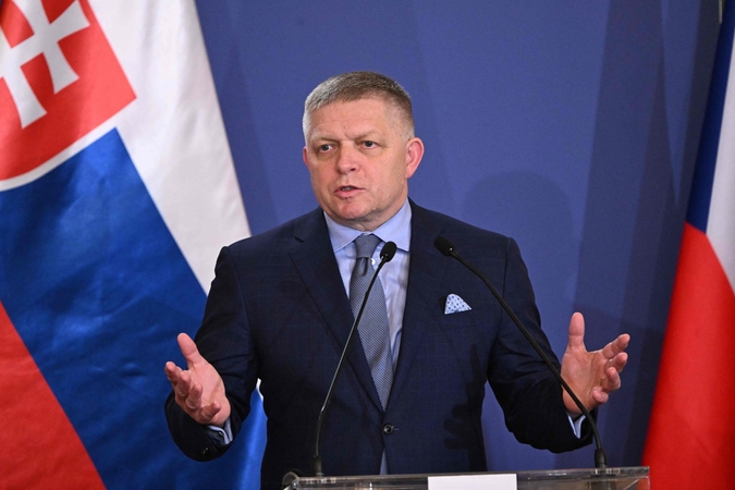 Dėl mažo aktyvumo Slovakijoje neįvyko referendumas dėl nuolatinių išmokų premjerui