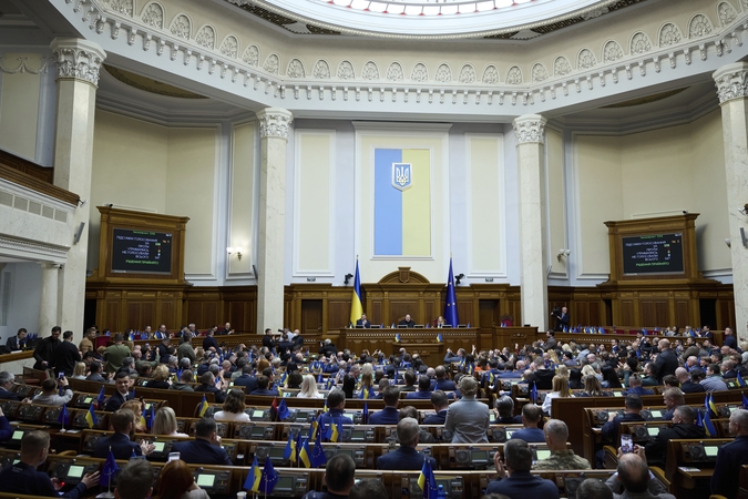 Ukrainos parlamentas pritarė prieštaringai vertinamo nacionalinio memorialo projektui