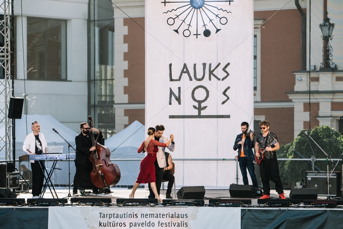 Tarptautinis festivalis „Lauksnos“ pradeda penkių dienų kelionę po pasaulio tradicijas
