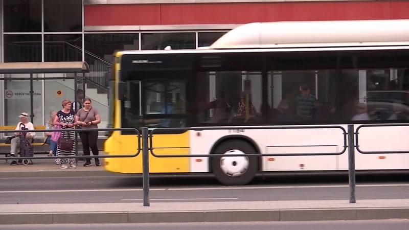 Šiauliečiai autobusais važinėja „zuikiu“: naujoji sistema vis dar stringa