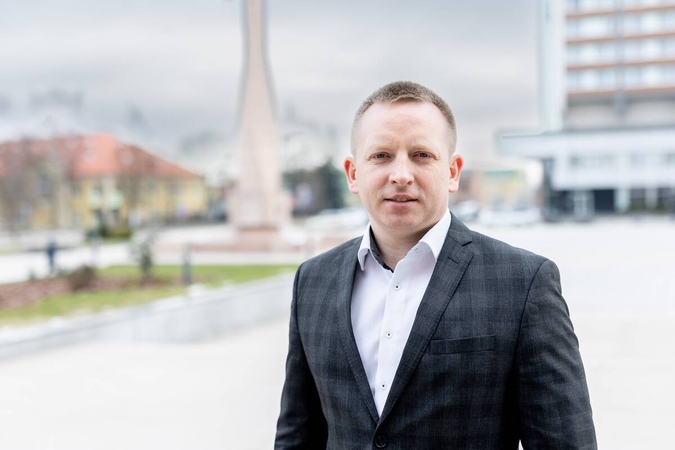 Glaustai: VRK panaikino Isodos įgaliojimus, pradėtas ikiteisminis tyrimas po išpuolio prieš paauglę