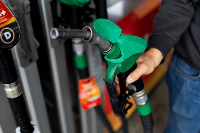 Benzinas ir dyzelinas vėl pabrango