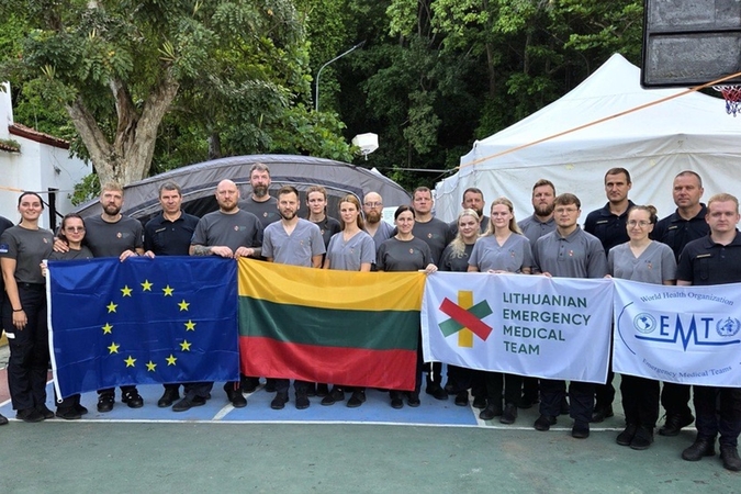 Į Lietuvą grįžta Venesueloje humanitarinę misiją baigusi medikų komanda