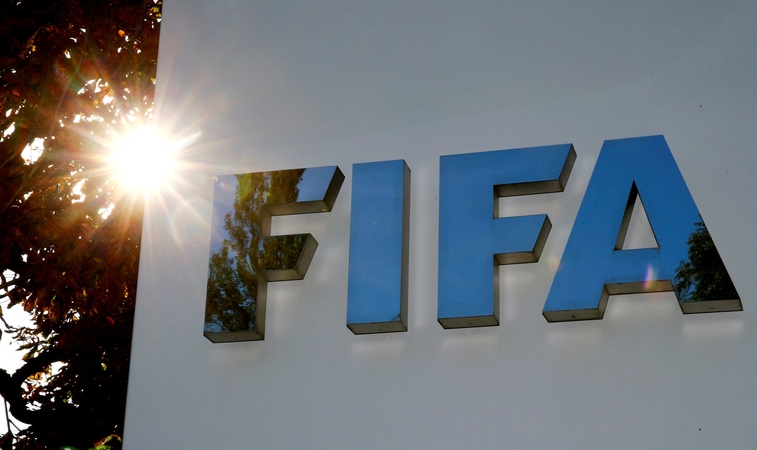 Paaiškėjus FIFA 4,2 mlrd. JAV dolerių vertės planams, per pasaulį nusirito kritikos banga