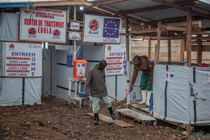 Konge Ebola pražudė beveik tūkstantį žmonių
