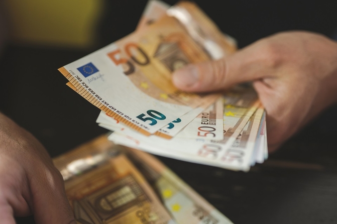 Lietuvos bankas: investuojančių gyventojų daugėja
