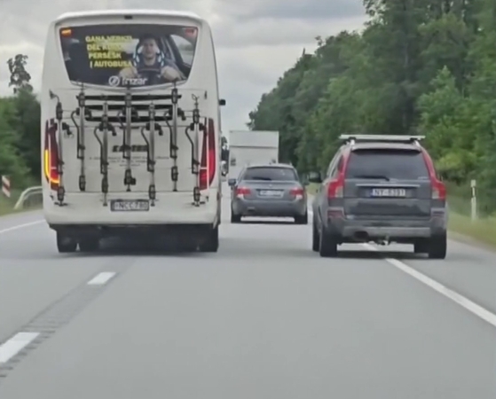 Pakraupo nuo autobuso vairuotojo manevrų