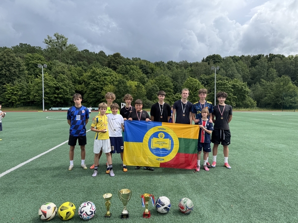 Tarptautinis futbolo turnyras subūrė draugystei