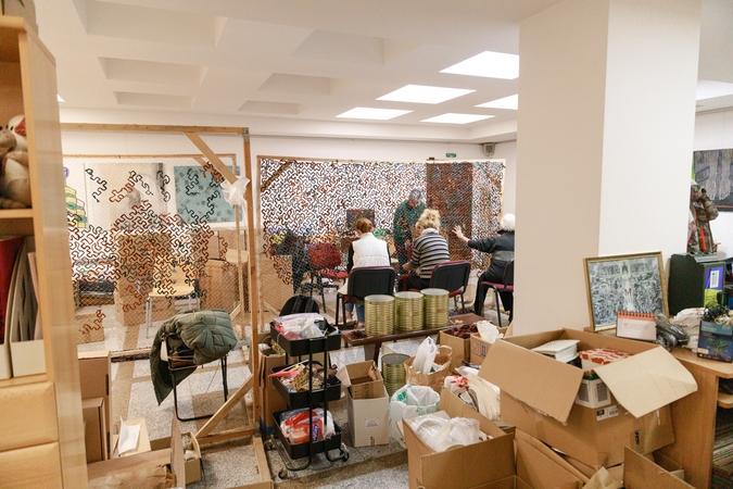 Parama: prisidėti prie laisvės galima aukojant pinigus, kai už juos organizacijos perka reikiamus daiktus, arba laiką, kai patys imamės veiksmų.