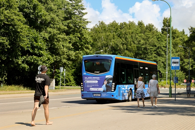 Kryptis: statistika parodė, kiek klaipėdiečių autobusais keliavo prie jūros ir kokiomis dienomis.