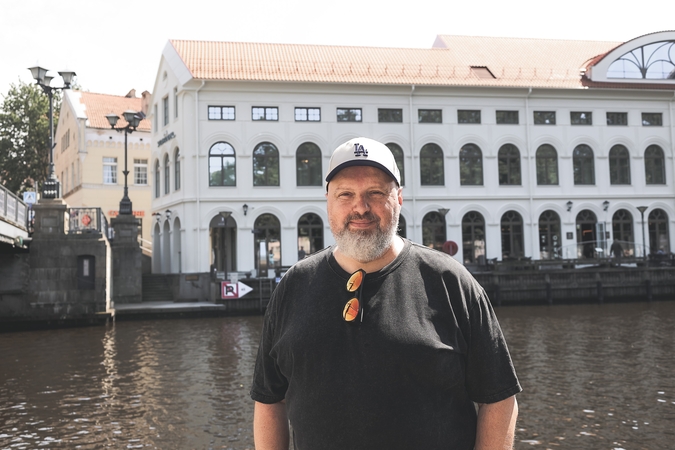 Kūryba: A. Užkalnis šiuo metu rašo naują knygą – satyra persmelktą psichologinį, istorinį, autobiografinį kūrinį „Gyvenimas pavyko“.