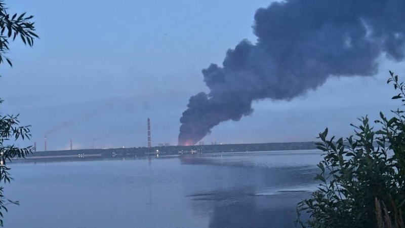 Rusija patyrė didelio masto raketų ir dronų ataką – smogta į objektus Lipecke ir Volgograde