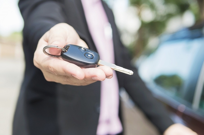 Nuteistas neegzistuojančius automobilius ir traktorių pardavinėjęs vyras