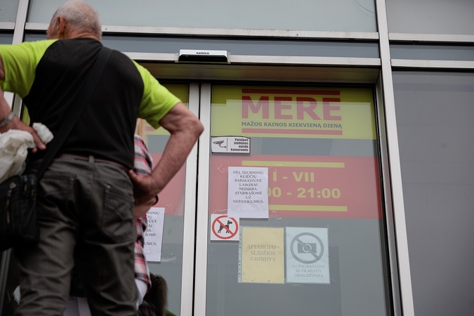 Apie skubiai uždarytas „Mere“ parduotuves pasisakė didieji prekybos tinklai
