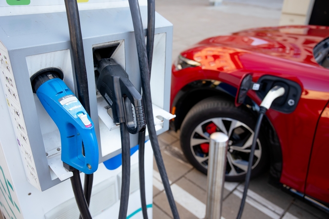Susisiekimo ministerija: 20 mln. eurų parama elektromobiliams – jau liepos mėnesį