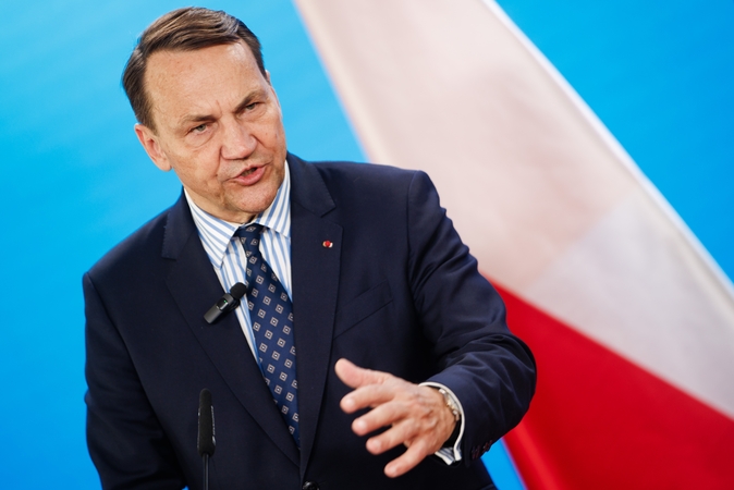 Sikorskis: Putinas elgtųsi neapgalvotai, bandydamas NATO vienybę