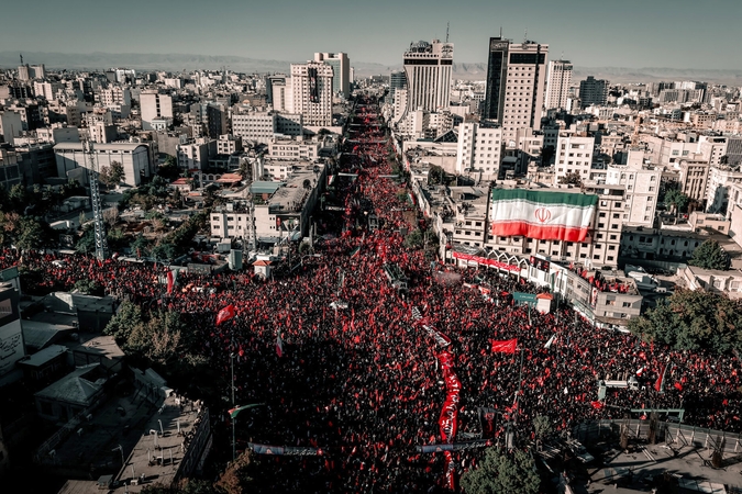 Po keletą dienų trukusio gedulo palaidotas Irano lyderis Khamenei