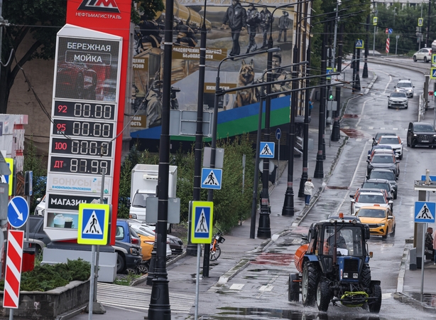 Rusijoje benzino kainos auga kaip ant mielių
