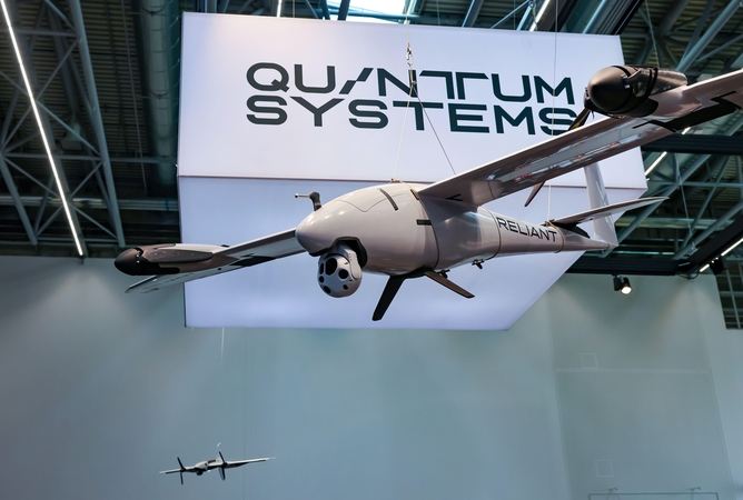 Vokietijos dronų gamintoja „Quantum Systems“ pritraukė milijardą eurų