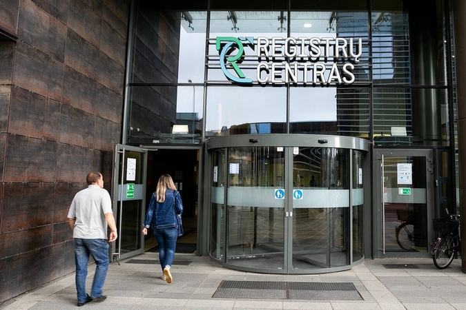 Jau sklinda kalbos, kas laimėjo Registrų centro vadovo konkursą