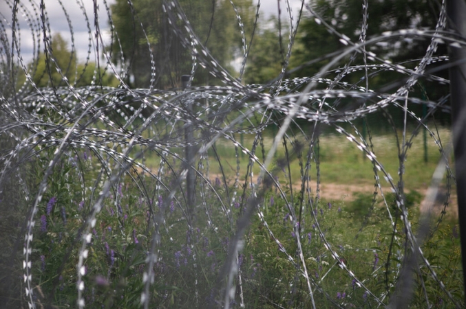 Pasienyje su Baltarusija apgręžtas vienas neteisėtas migrantas, Latvijoje neįleisti 89 užsieniečiai