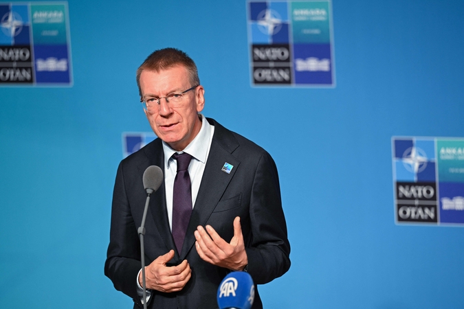 Latvijos prezidentas: Rusija neturi karinių pajėgumų pulti NATO