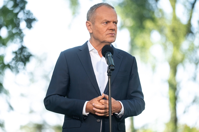 Donaldas Tuskas: Lenkijos rytuose nukritusi raketa tikriausiai buvo rusiška