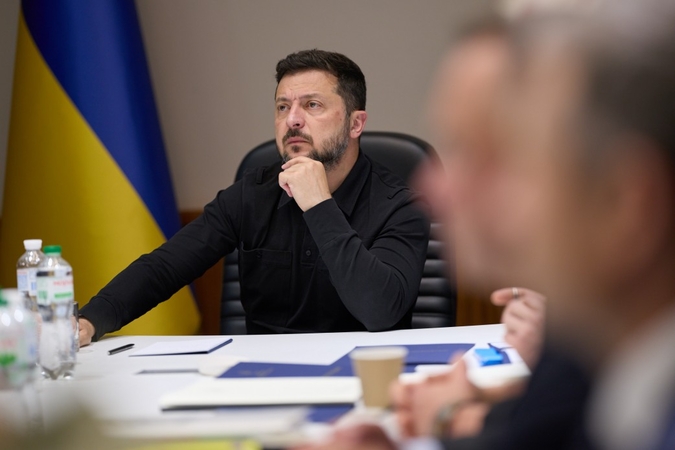 Žiniasklaida: Zelenskis svarsto Syrskį keisti Drapatu