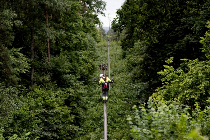 Energetikos ministras: padarytas didelis proveržis atkuriant elektros tiekimą