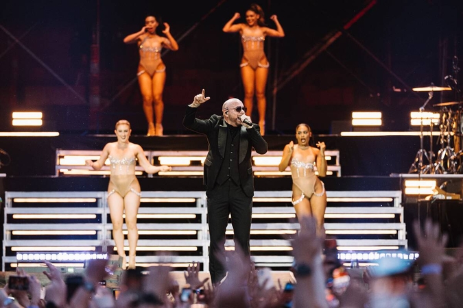 Iš Pitbull'io koncerto bandę ištrūkti žmonės: jautėmės tarsi įstrigę
