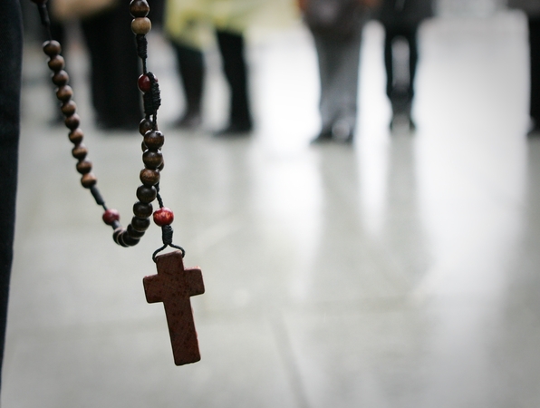 Žiniasklaida: į kunigų pedofilijos skandalą sureagavo Vatikanas