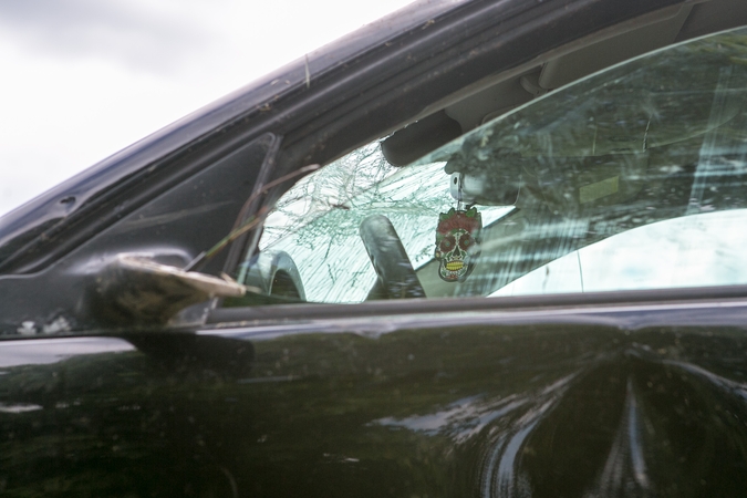 Smarki avarija Radviliškio rajone: apvirtus automobiliui, nukentėjo penki žmonės