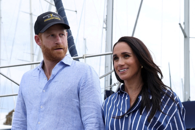 Naujas gyvenimo etapas: į JK sugrįžo princas Harry su šeima