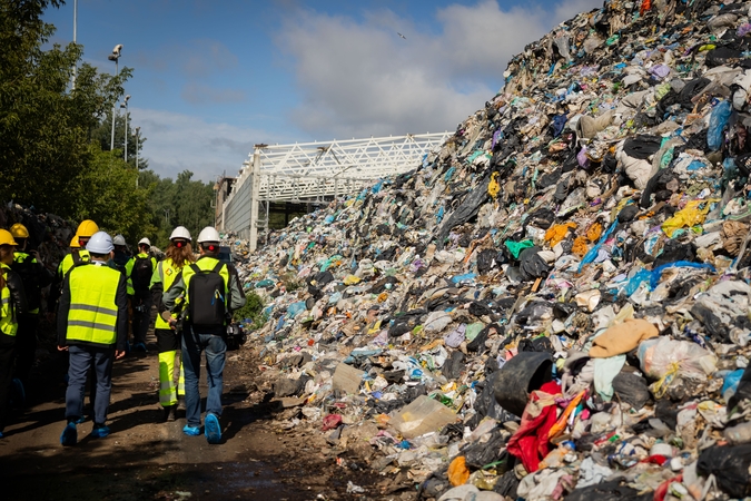 Aplinkosaugininkai: atliekos Naujojoje Vilnioje tvarkomos remiantis savivaldybės sprendimais