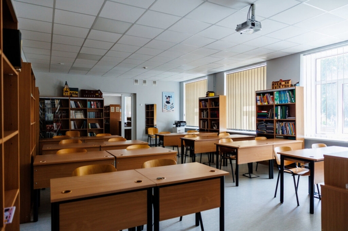 Po premjero siūlymo išbraukti Lomonosovą, bendruomenė sako: programų peržiūrą turi atlikti ekspertai