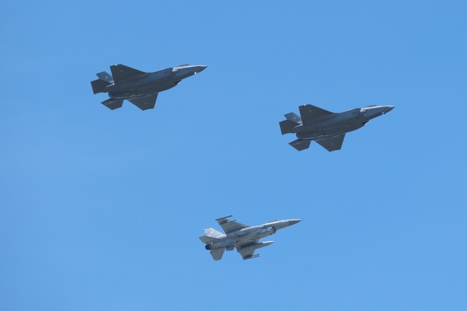 Žiniasklaida: NATO atstovas teigia, kad Rumunijoje numuštas dronas tikriausiai yra rusiškas