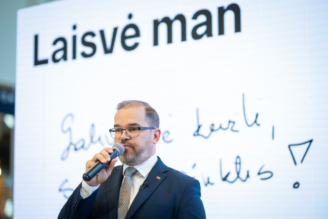 Instaliaciją „Besąlygiškos laisvės link“ pristatęs ministras: laisvė nėra duotybė
