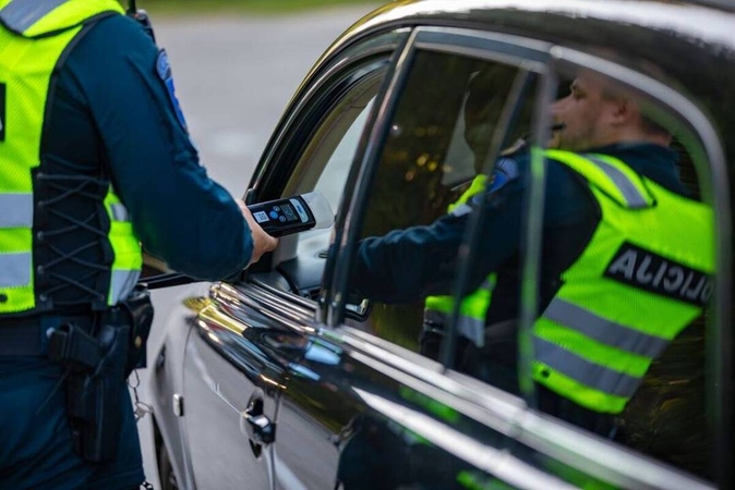 Klaipėdos krašte neblaivūs vairuotojai sėdo prie vairo