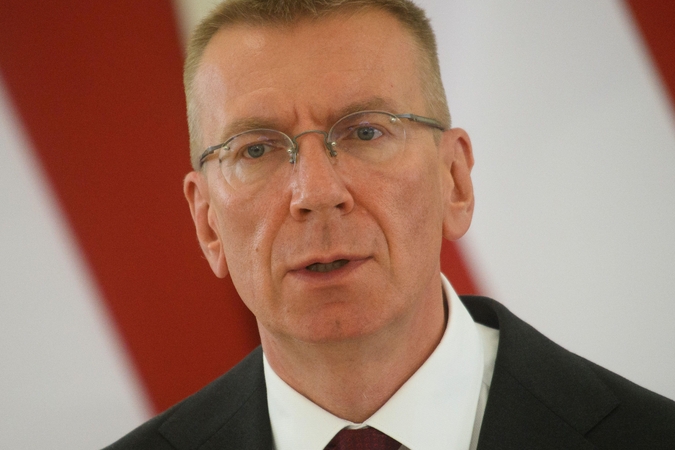 Latvijos prezidentas dėl saugumo padėties sutrumpina atostogas, kreipsis į visuomenę