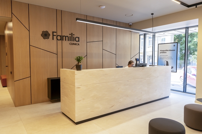 Klinika: „Familia Clinica“ ir „Familia Optica“ (buvęs „Optikos pasaulis“) – tai beveik 30 metų patirtimi paremtas medicinos ir regos bei klausos priežiūros tinklas visai šeimai.