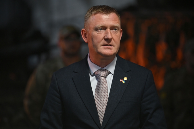 Gynybos ministras: Latvijai reikės savų sparnuotųjų ir balistinių raketų