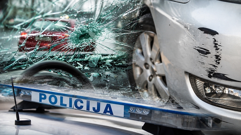 Savaitgalio išpuolis prieš Kauno autoservisą: ką atskleidė vaizdo kameros 