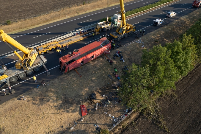 Vengrų premjeras: Vengrijoje apvirtus Lenkijos autobusui žuvo 12 žmonių