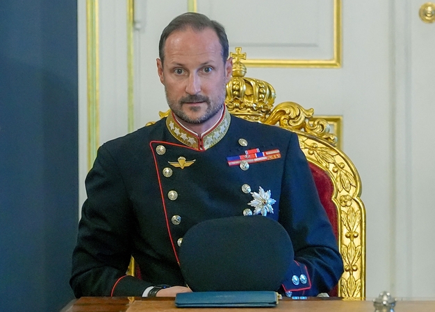 Naujasis Norvegijos karalius Haakonas VIII šeštadienį sakys kalbą velionio tėvo atminimui pagerbti