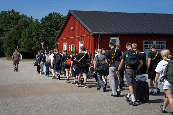 Danijoje jaunuoliai pradeda prailgintą karinę tarnybą