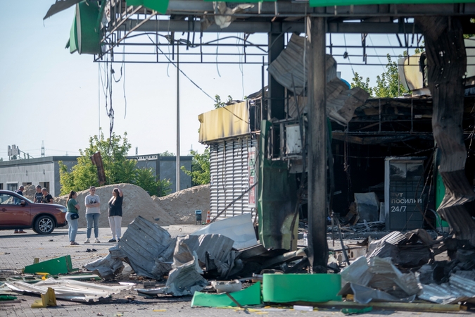 „Kad išvytų visus civilius": Rusijos plataus masto kampanija prieš Ukrainos degalines